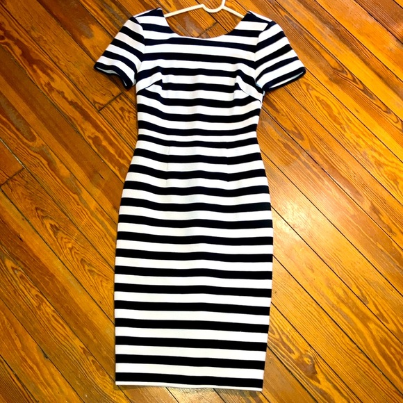 Boden Dress 👗 - Picture 1 of 7